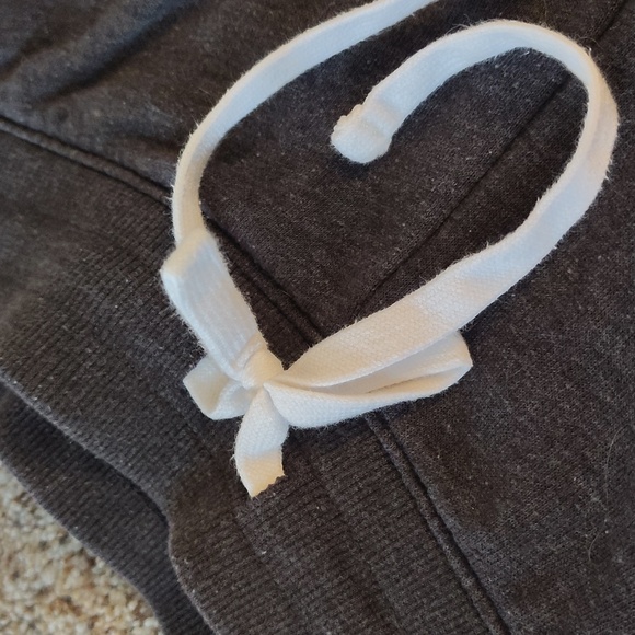 Old Navy Women's Dark Gray Cotton Terry Cloth Shorts Size L - Picture 7 of 7